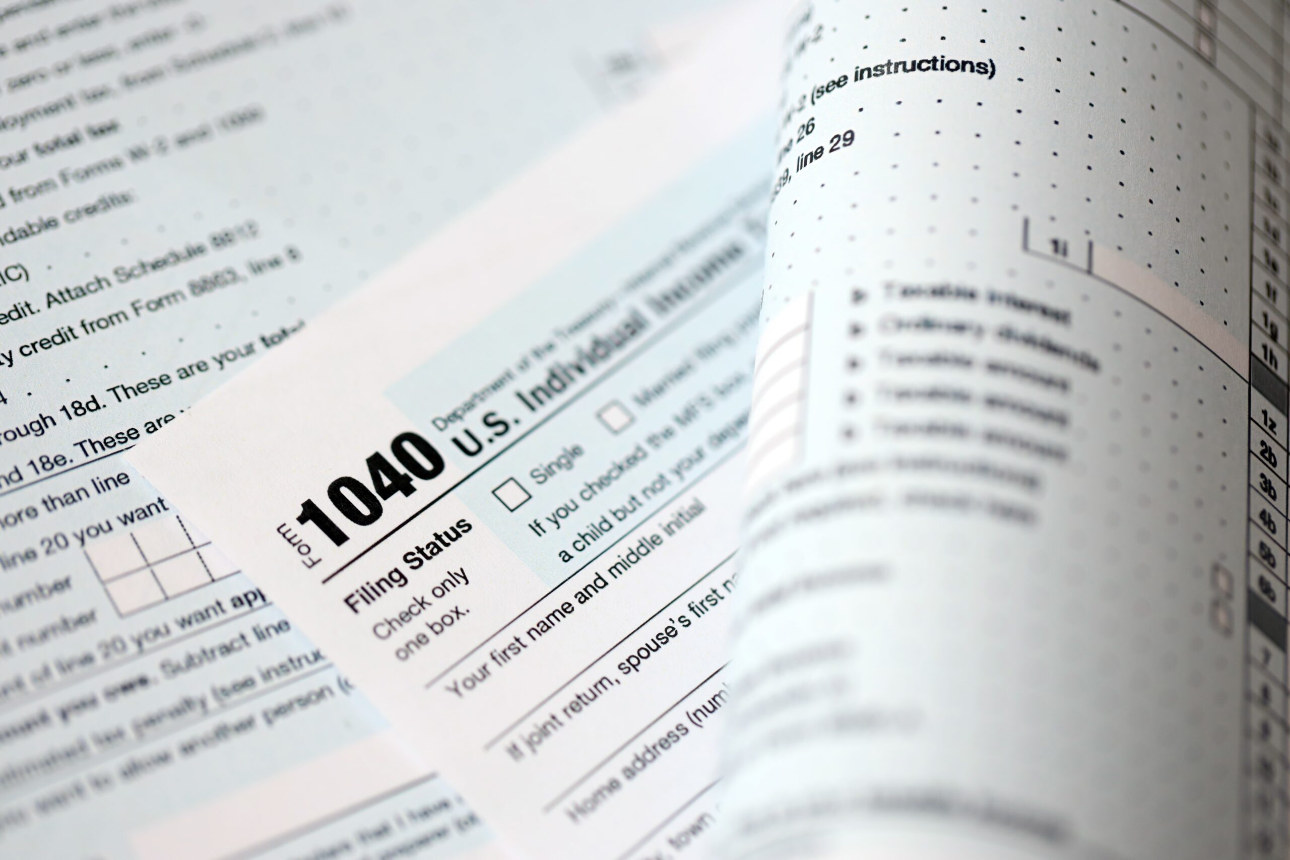 The 5 IRS Filing Statuses: 2026 Rules, Standard Deductions, and How to Choose